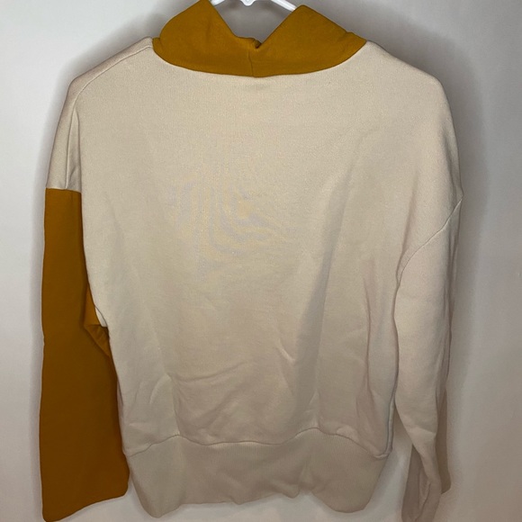 Zara Two-Tone Mock Neck Sweatshirt - Picture 3 of 3